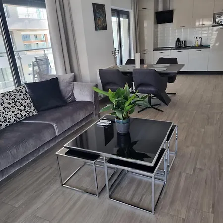 3 Camere, In Casa Del Mar Mamaia Nord アパート *